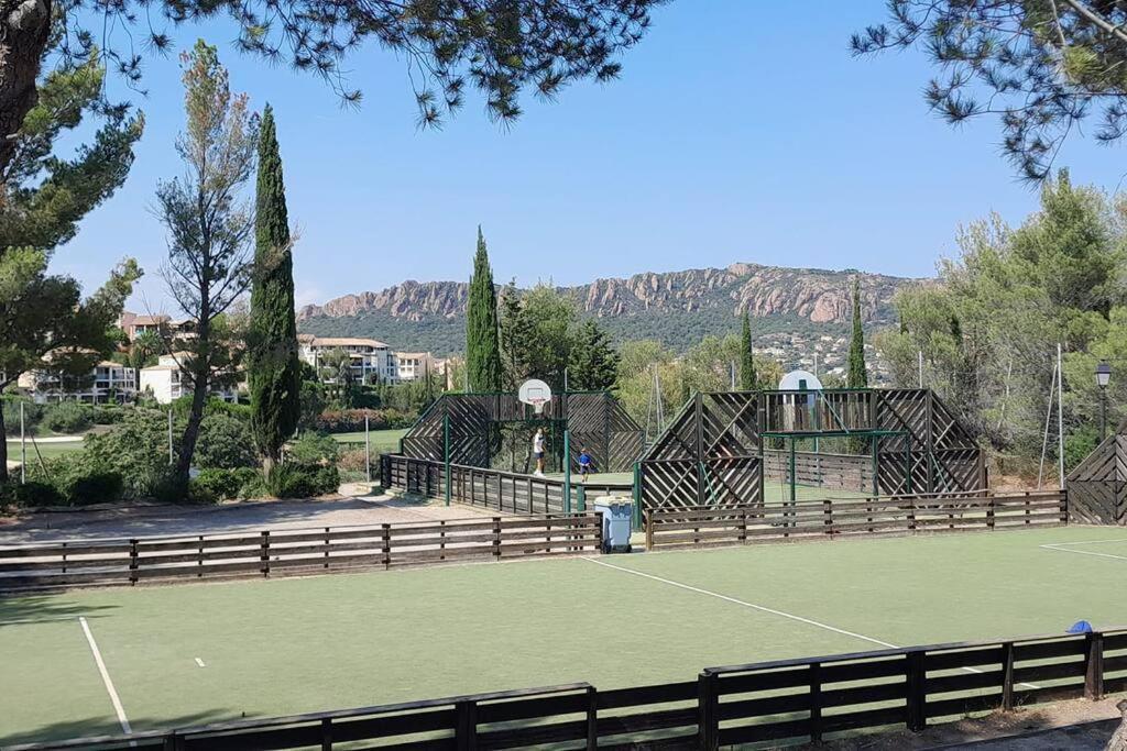 Dans Un Cadre D'Exception, Vue Mer Panoramique A Agay Cote D'Azur, Village Vacances Cap Esterel, T2 Avec Jardin, Golf, Climatisation, Wifi, 5 Piscines Saint-Raphaël Екстериор снимка